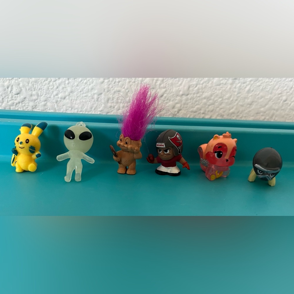 Vintage & Modern Mini Toy Figures Bundle  Troll Doll Alien Shark Football Player